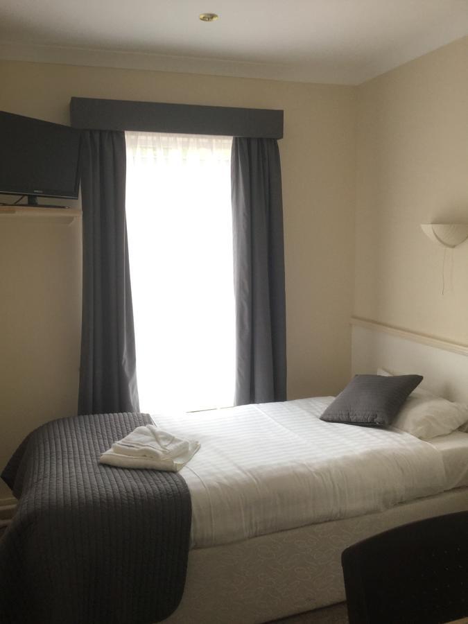 The Bay Bed & Breakfast 2*